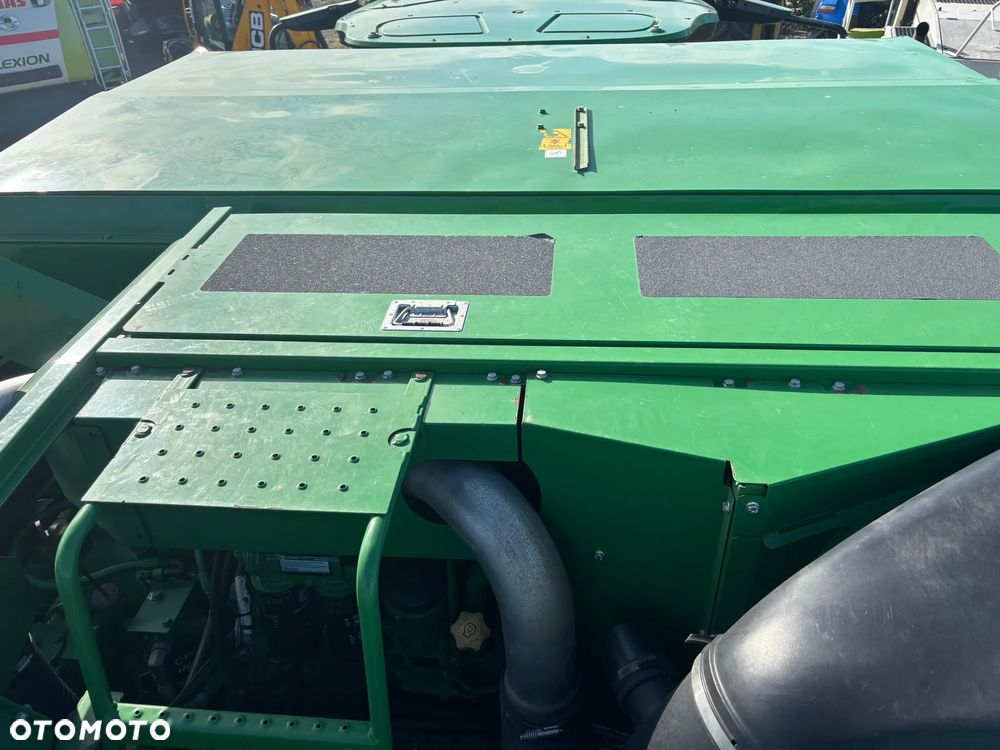 John Deere T660i - 18