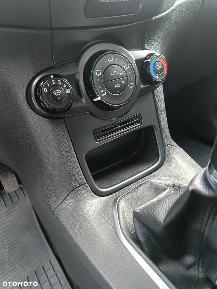 Ford Fiesta 1.25 Silver X (Trend) EU5 - 23