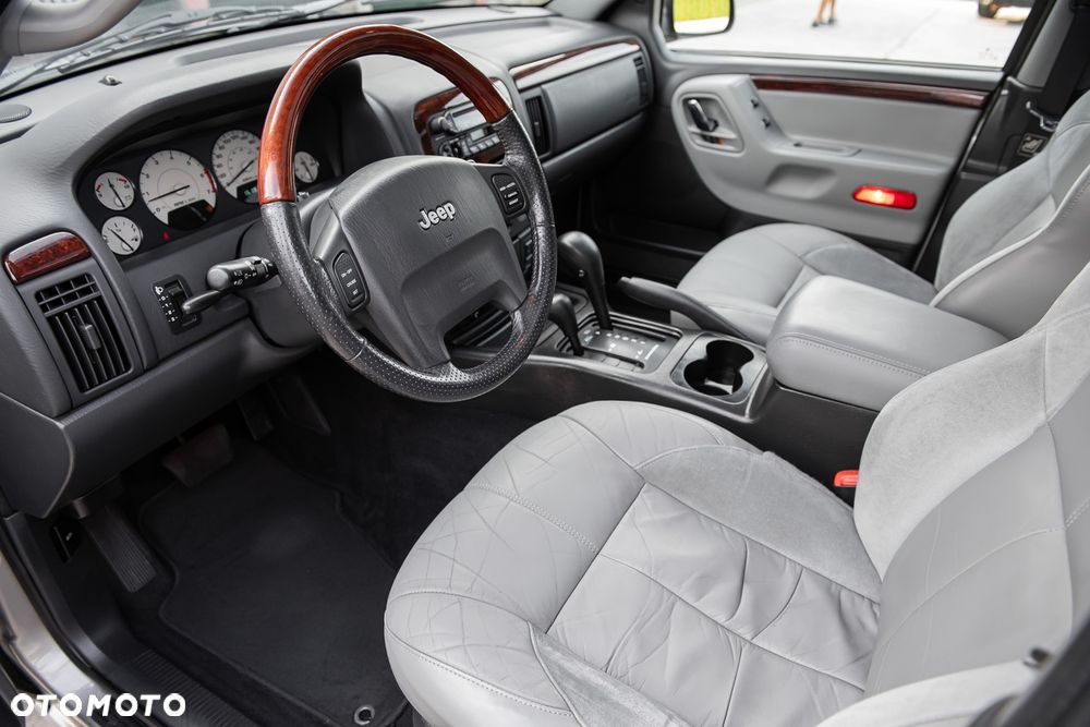 Jeep Grand Cherokee - 15