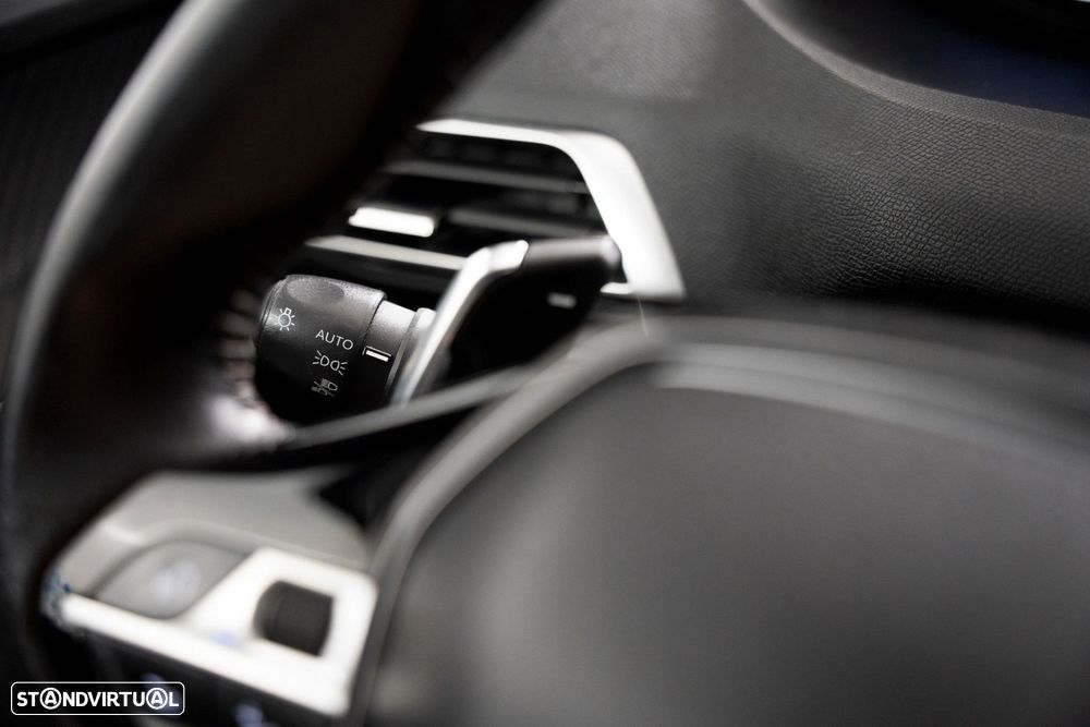 Peugeot 5008 1.2 PureTech Allure EAT8 - 10