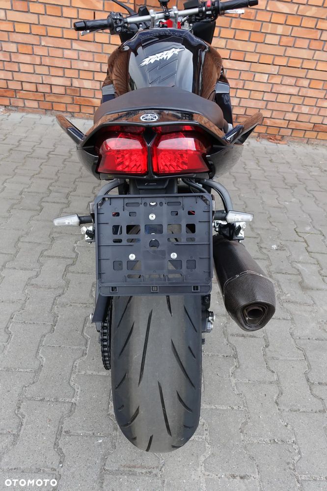Yamaha FZ - 17