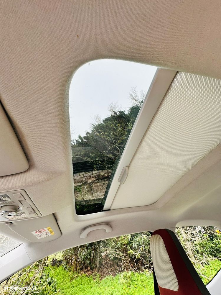 VW Up! 1.0 High Auto - 17