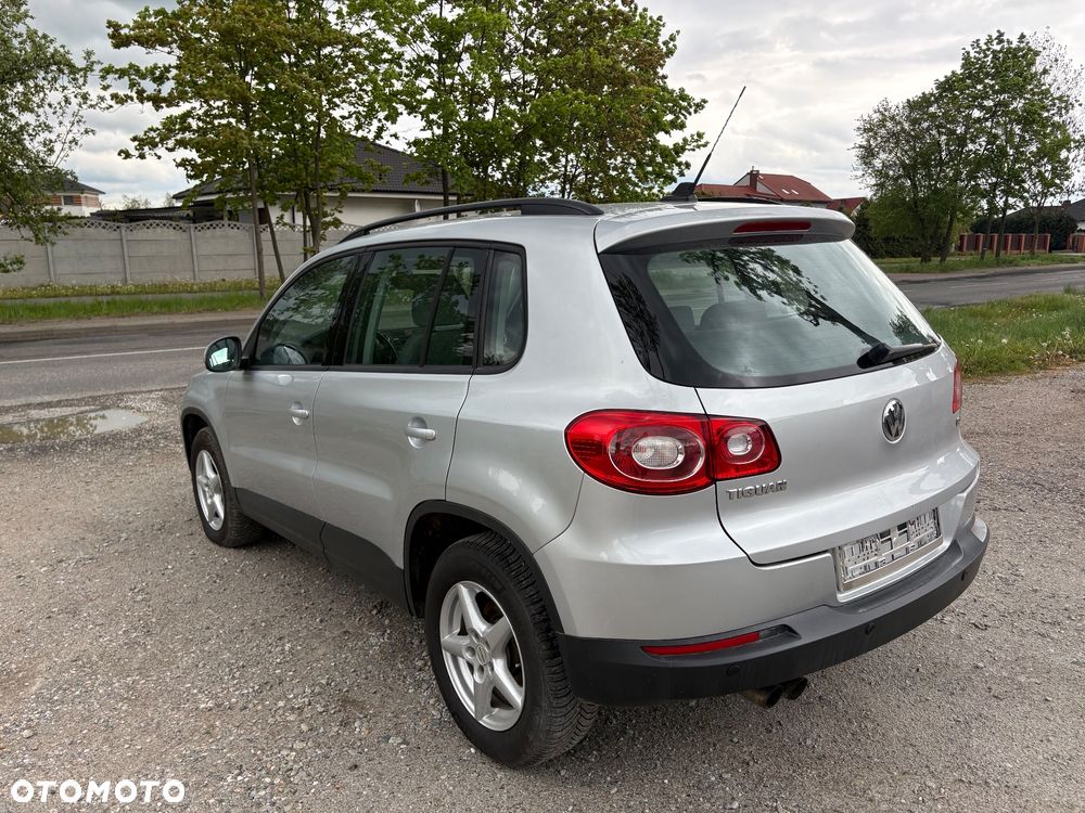 Volkswagen Tiguan - 9