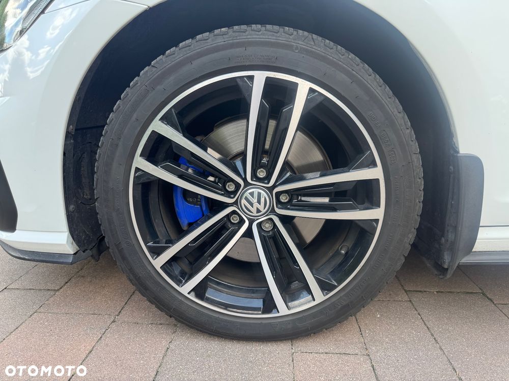 Volkswagen Golf - 16