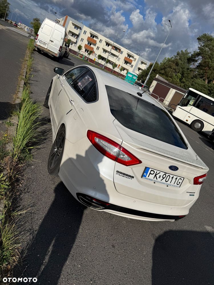 Ford Fusion 2.0 EcoBoost Titanium - 3