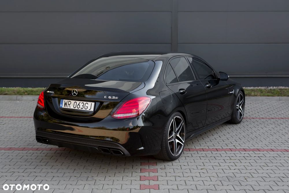 Mercedes-Benz Klasa C AMG 63 S AMG Speedshift 7G-MCT - 29
