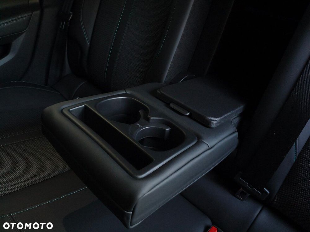 Peugeot 308 1.2 PureTech Allure Pack S&S EAT8 - 29
