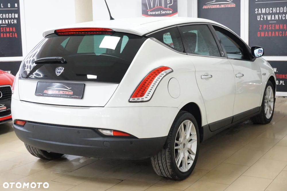 Lancia Delta 1.4 T-Jet 16v Argento - 4