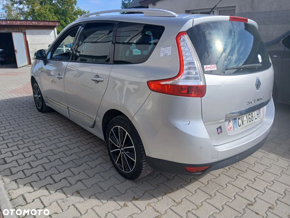 Renault Scenic dCi 130 FAP Start & Stop Bose Edition - 8
