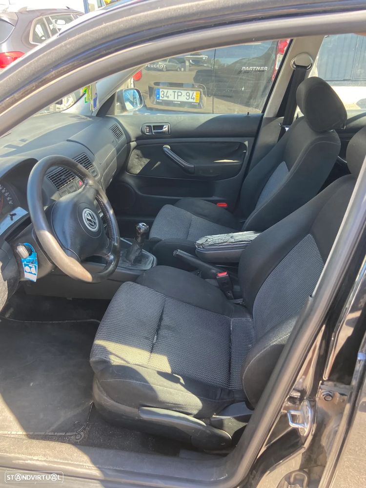 VW Golf 1.6i Highline - 19