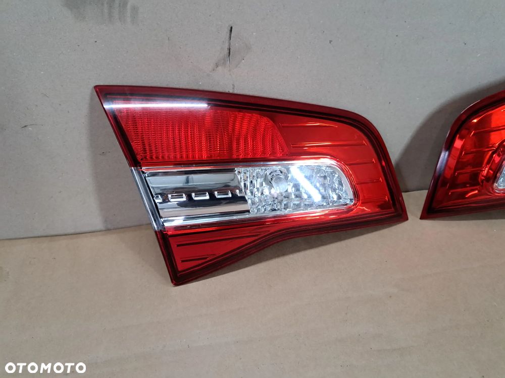 Renault Koleos I lampa w klape prawa - 4