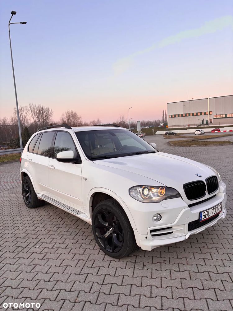 BMW X5 xDrive48i - 2