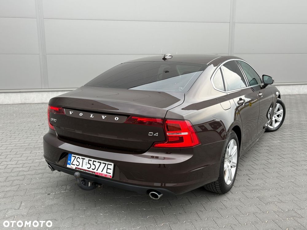 Volvo S90 D4 Momentum Pro - 13