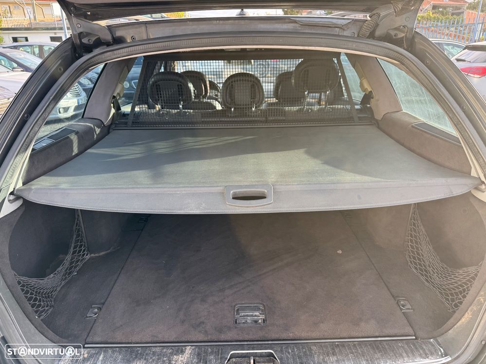 Mercedes-Benz E 220 CDI Avantgarde DPF - 30
