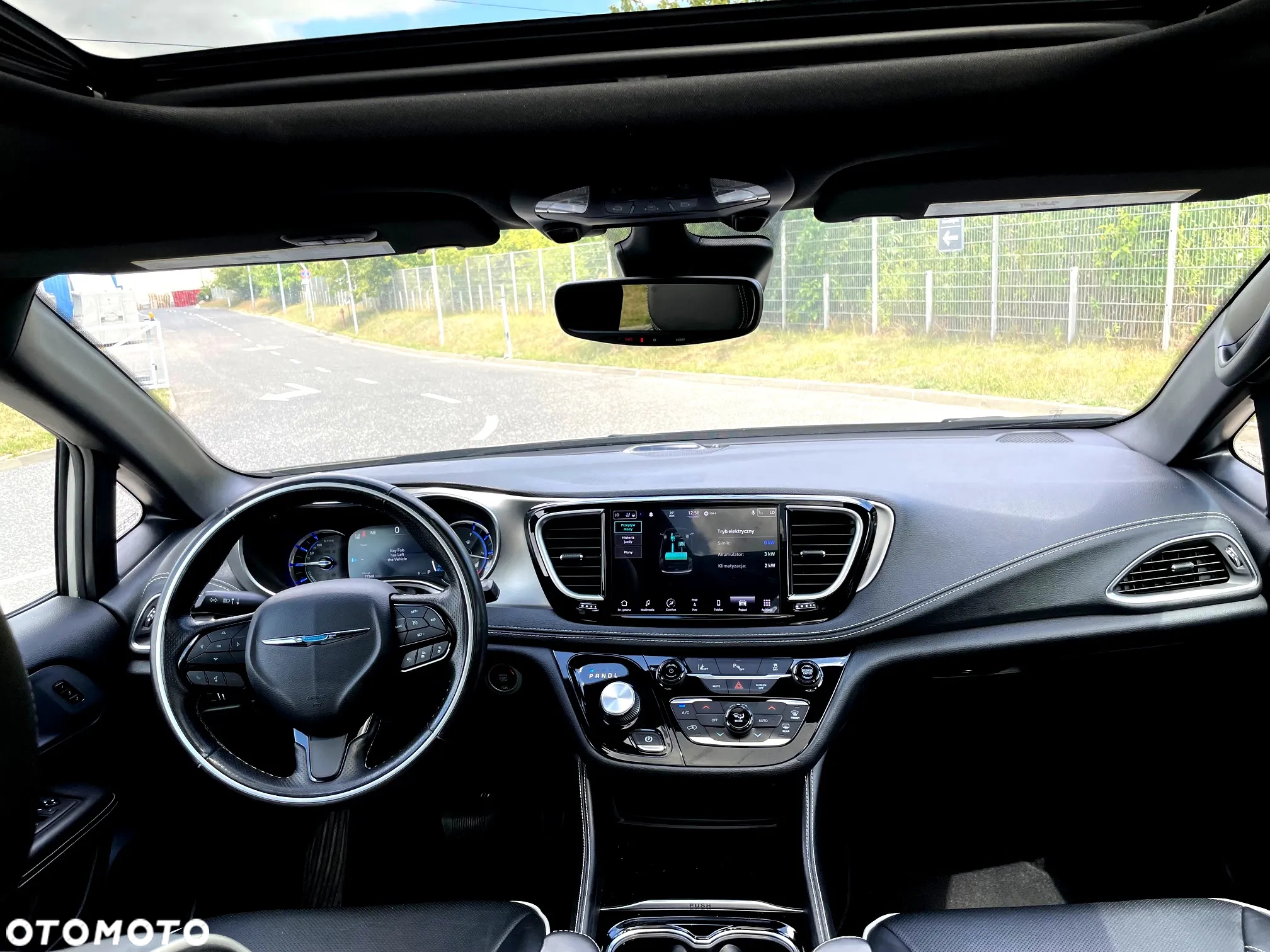 Chrysler Pacifica - 9