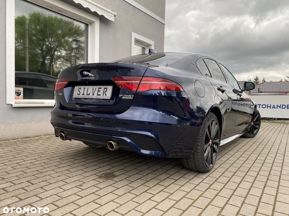 Jaguar XE P300 AWD R-Dynamic HSE - 3