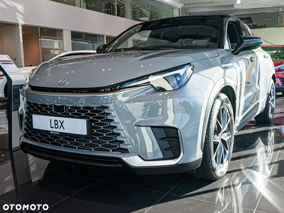 Lexus LBX - 3