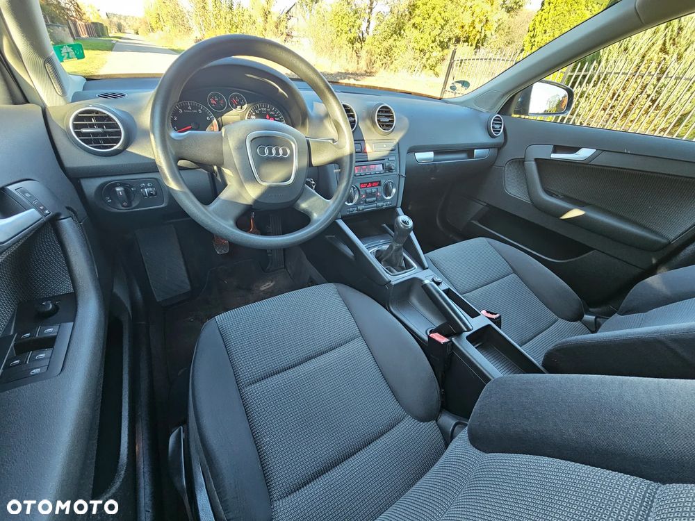 Audi A3 Sportback 1.6 Ambition - 8