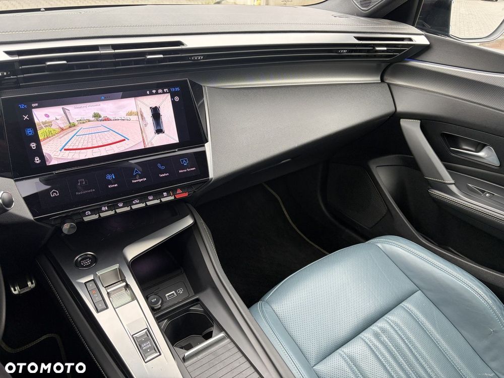 Peugeot 408 - 16