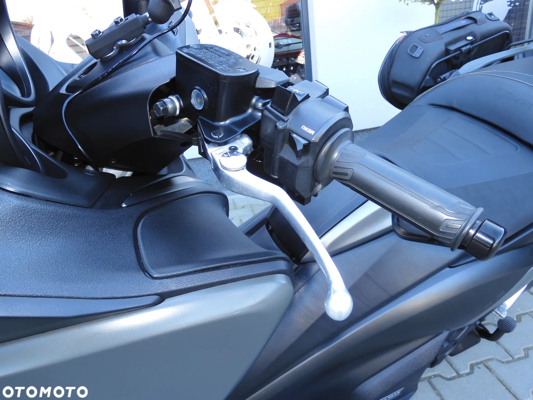 Yamaha Tmax - 21