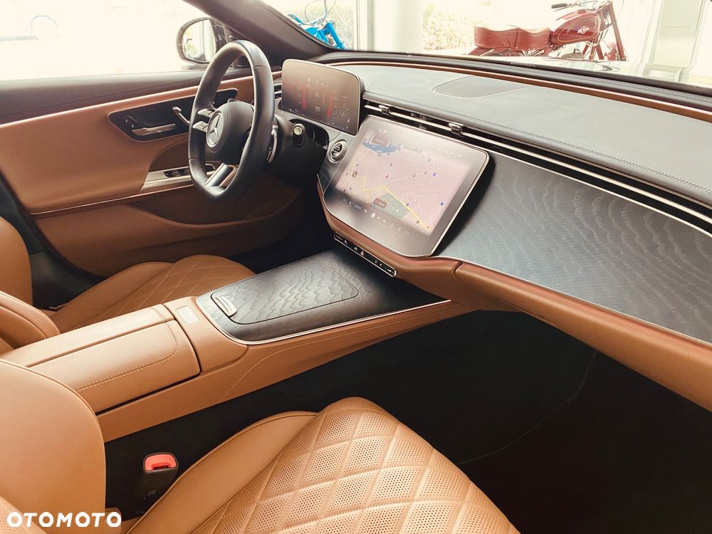 Mercedes-Benz Klasa E 200 4Matic 9G-TRONIC Edition AMG Line - 20