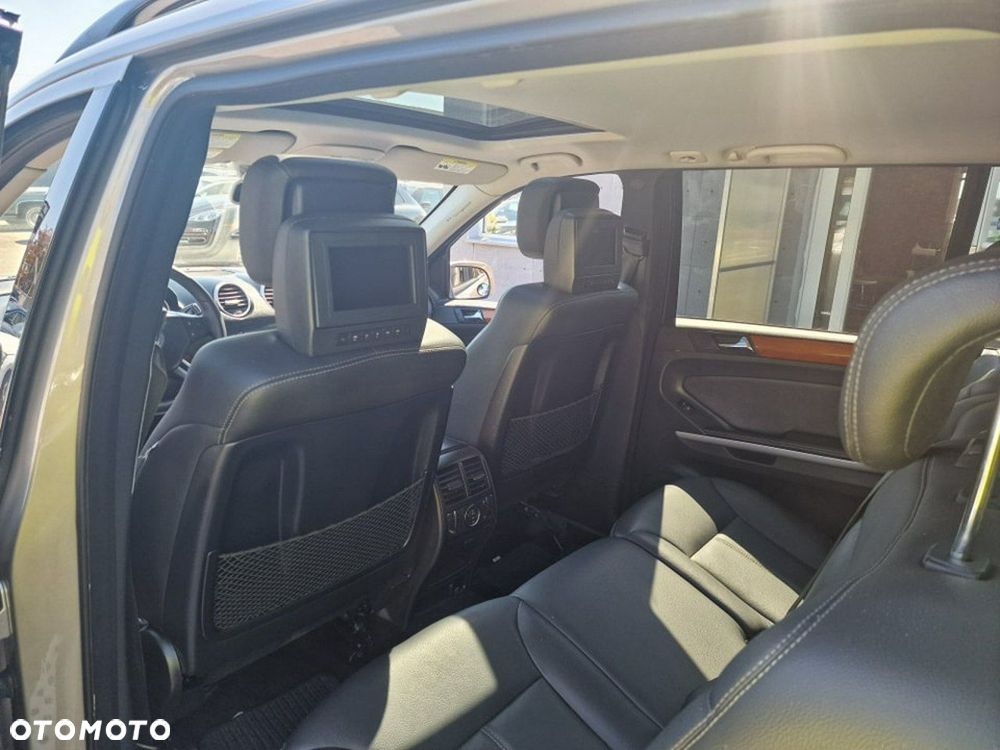 Mercedes-Benz GL - 25