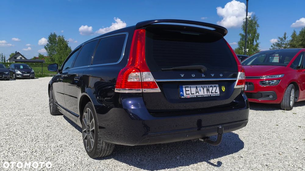 Volvo V70 D2 Momentum - 11