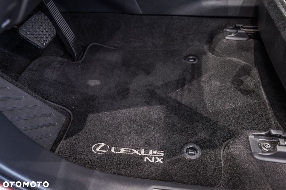 Lexus NX 350h Prestige AWD - 33
