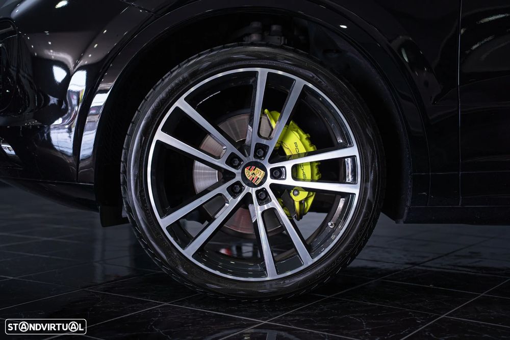 Porsche Cayenne - 20