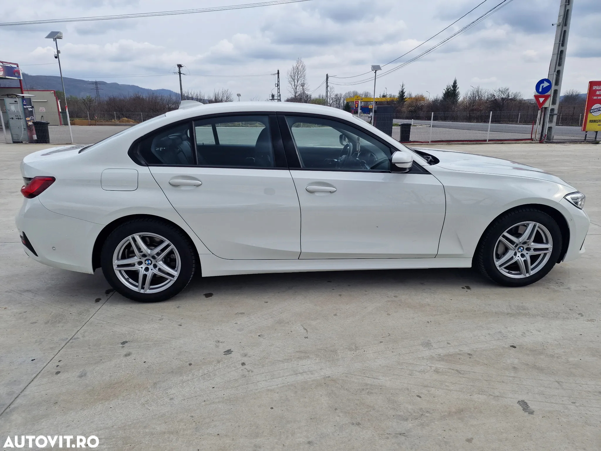 BMW Seria 3 330i AT Sport Line - 9