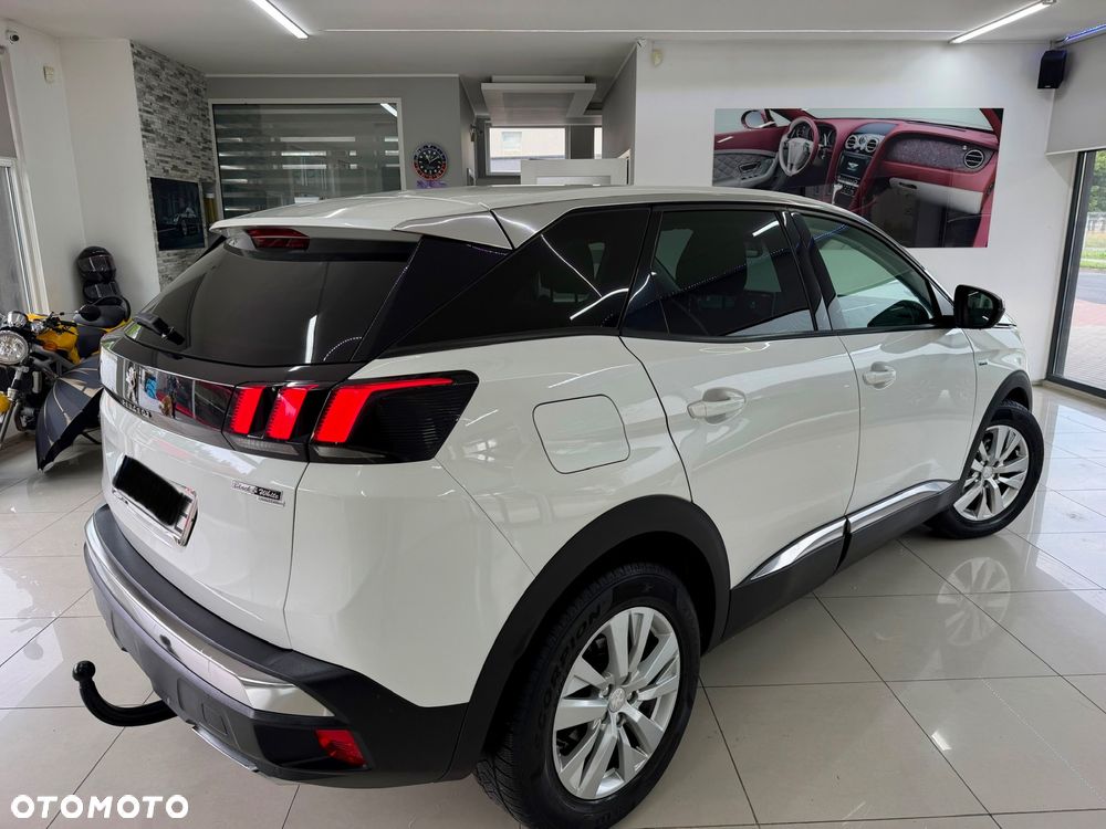 Peugeot 3008 1.6 BlueHDi Allure S&S EAT6 - 37