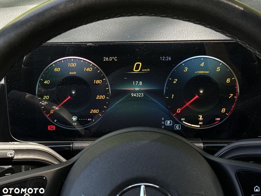 Mercedes-Benz GLA - 15
