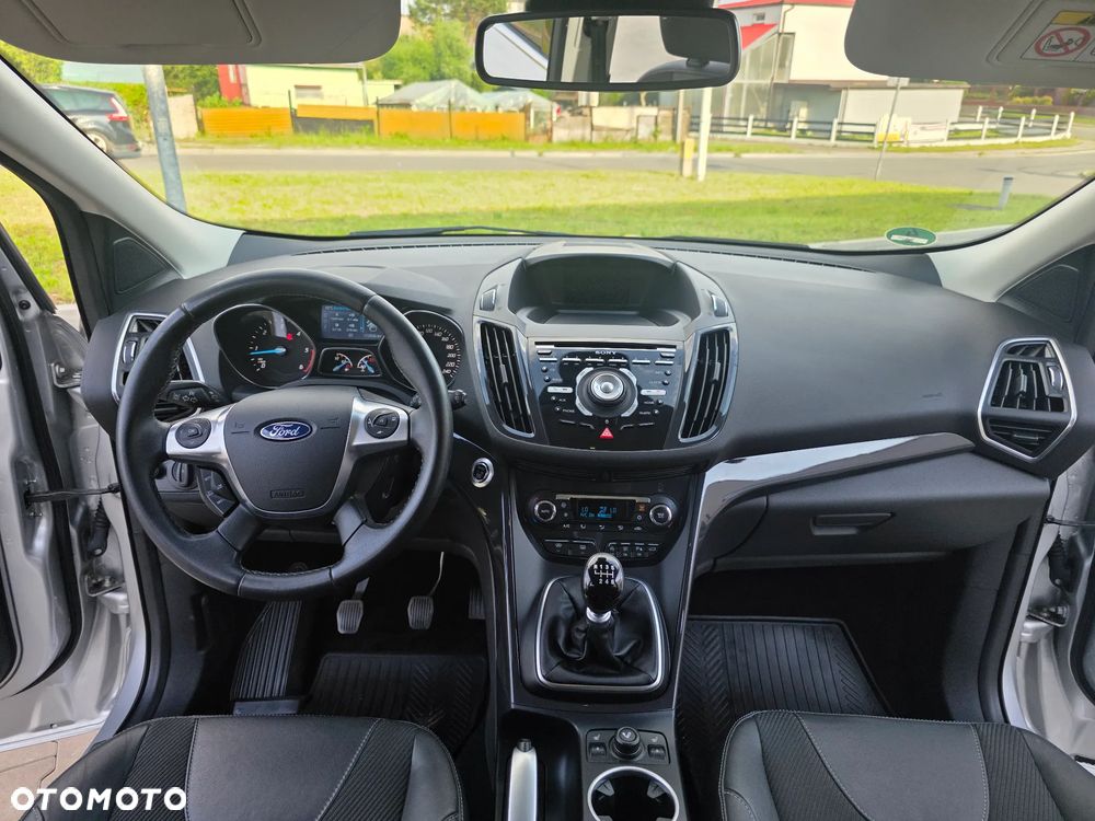 Ford Kuga 2.0 TDCi 4x4 Black & Silver - 32