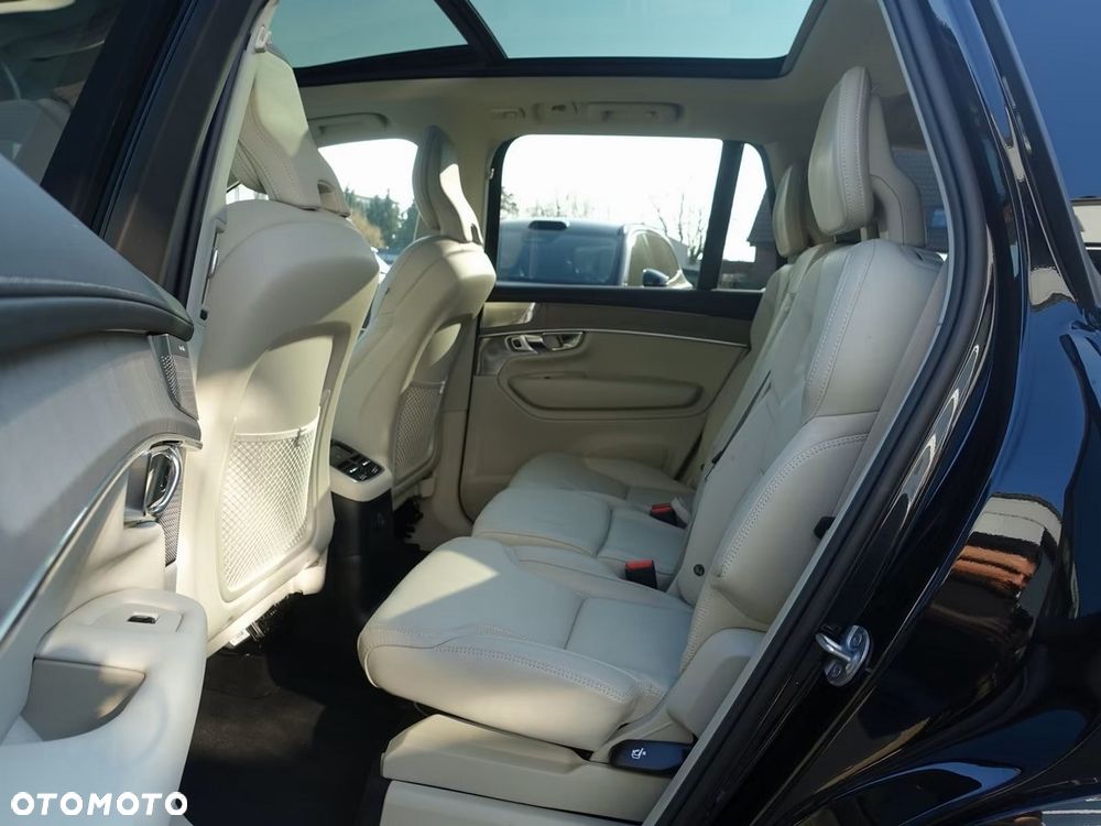 Volvo XC 90 T8 AWD Ultra Dark - 20