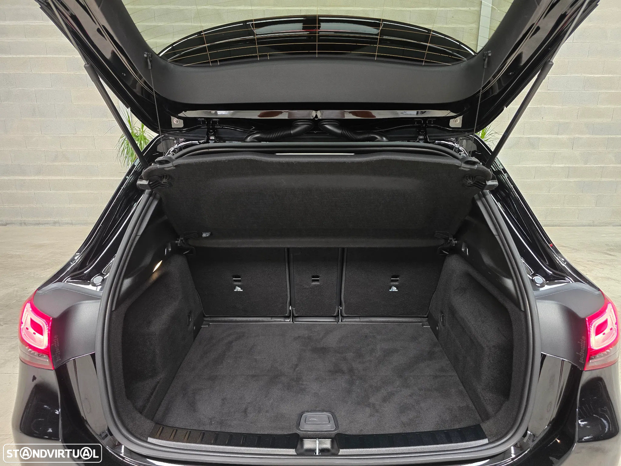 Mercedes-Benz GLA 250 e Progressive - 48