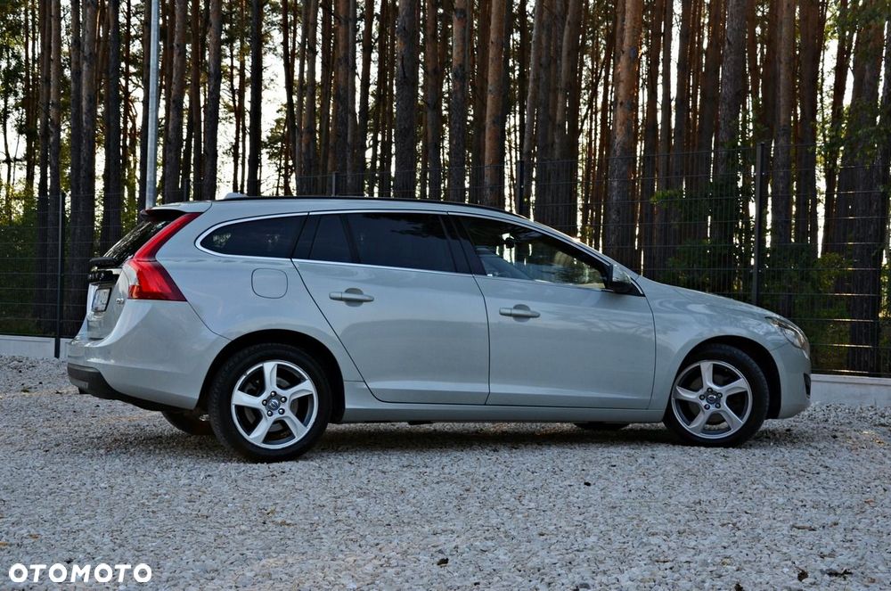 Volvo V60 D3 Summum - 26