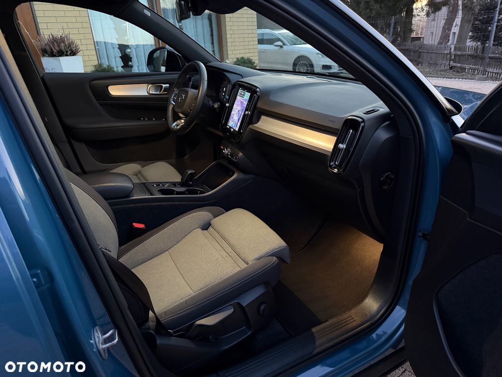 Volvo XC 40 B3 Plus Bright - 23