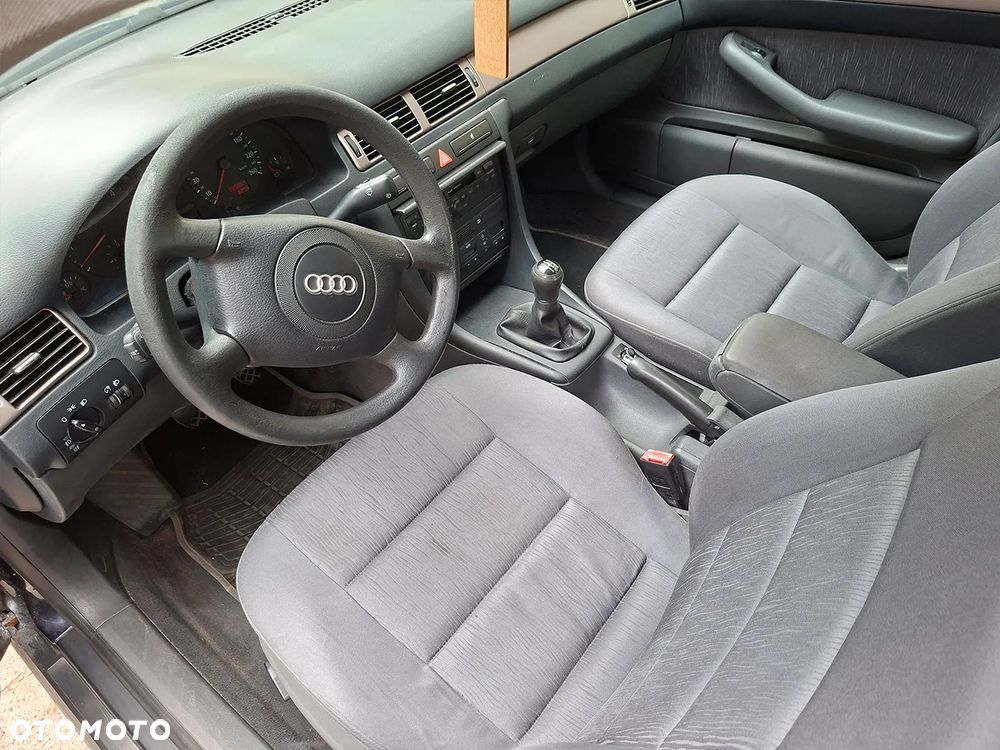 Audi A6 Limousine 2.5 TDI - 18