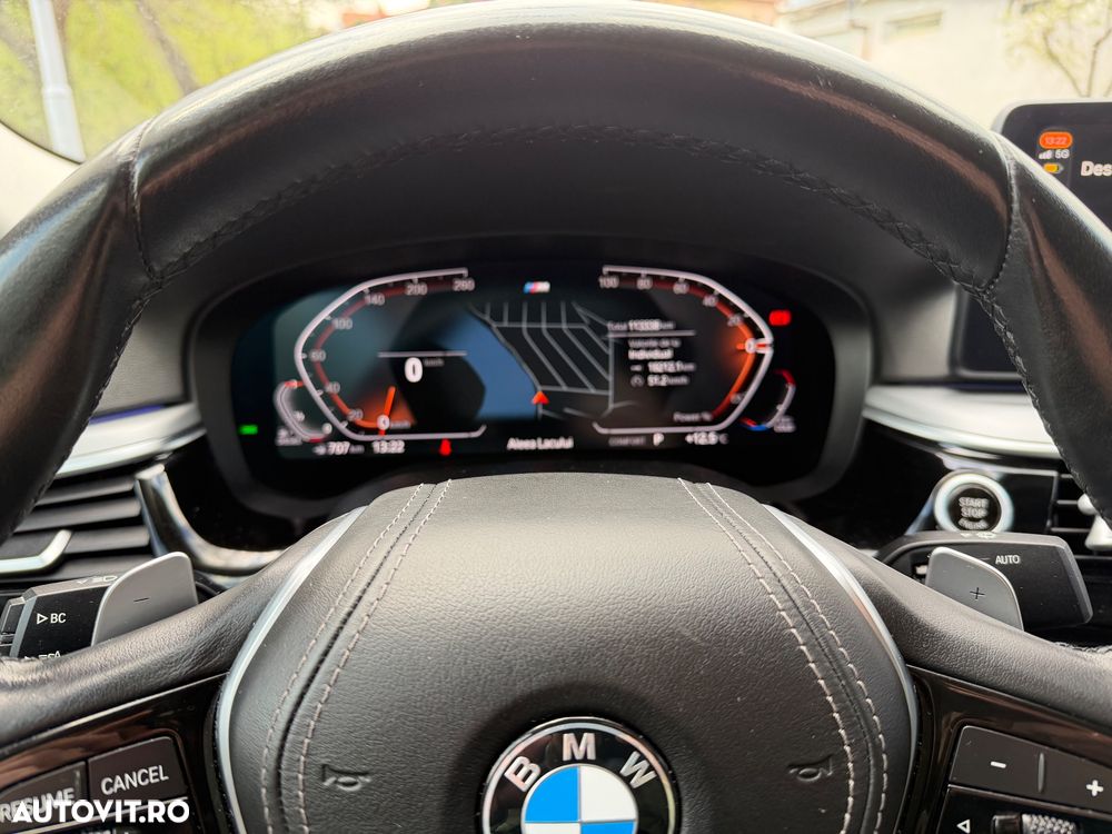 BMW Seria 5 518d AT MHEV - 31