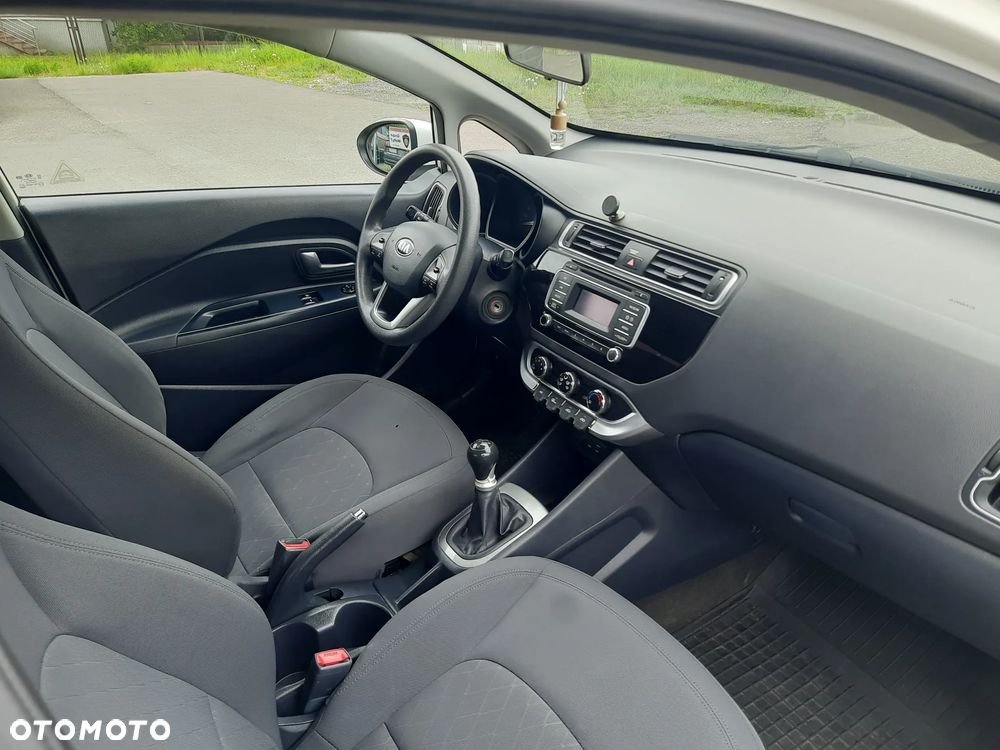 Kia Rio 1.2 M - 17