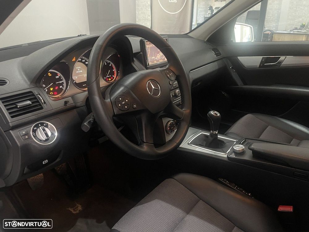 Mercedes-Benz C 220 CDi Avantgarde BlueEfficiency - 26
