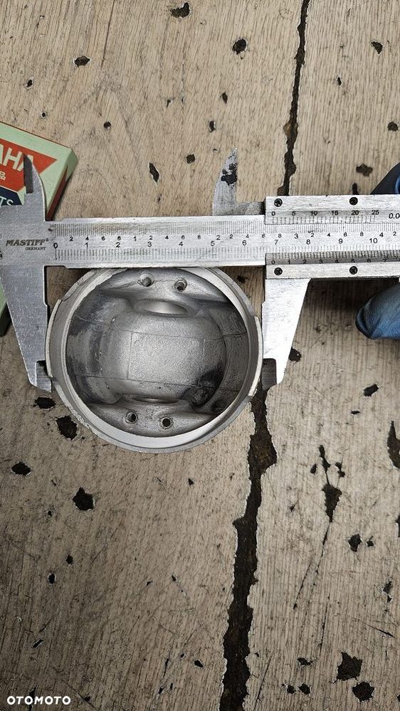 Tłok pierścienie sworzeń Yamaha XS750  1J7-11630-20 - 8