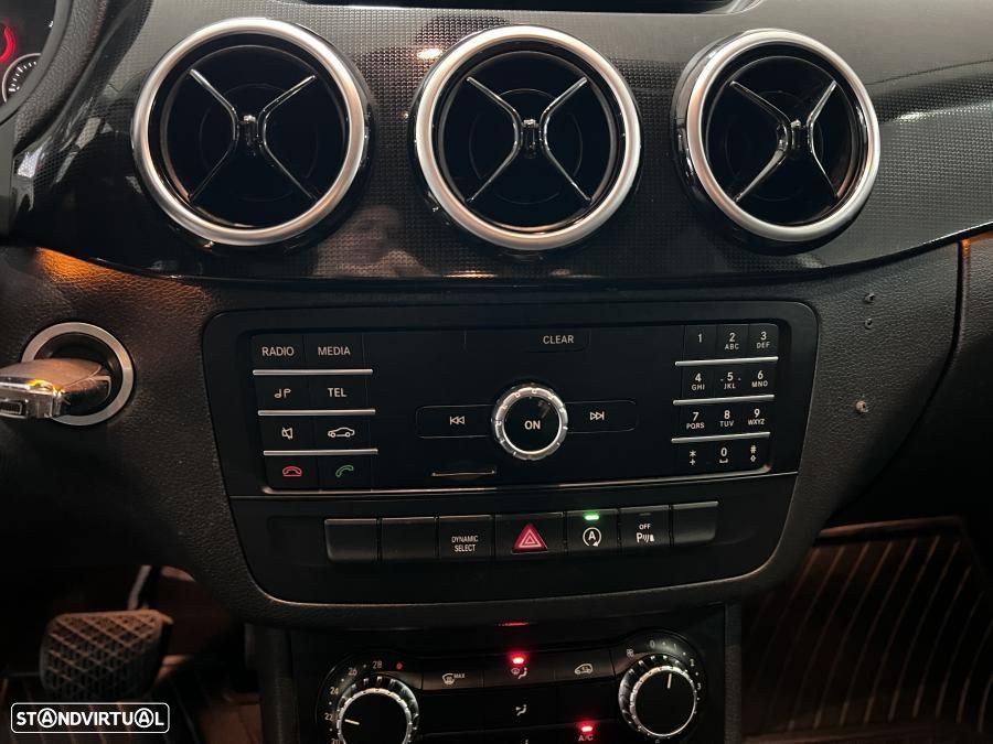 Mercedes-Benz B 220 CDi AMG Line - 12