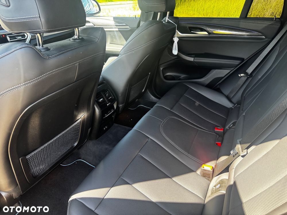 BMW X4 xM40i mHEV - 18