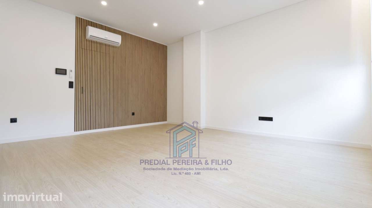 Andar Moradia Duplex T3 Totalmente Remodelado - Fânzeres / Portelinha - Grande imagem: 5/29