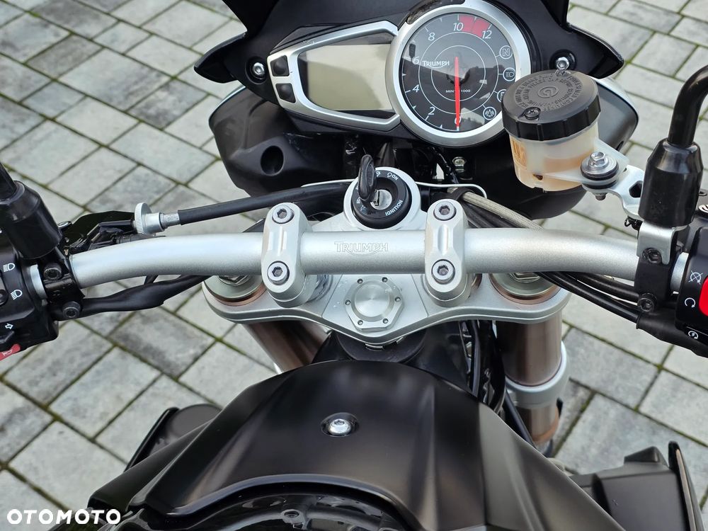 Triumph Speed Triple - 18