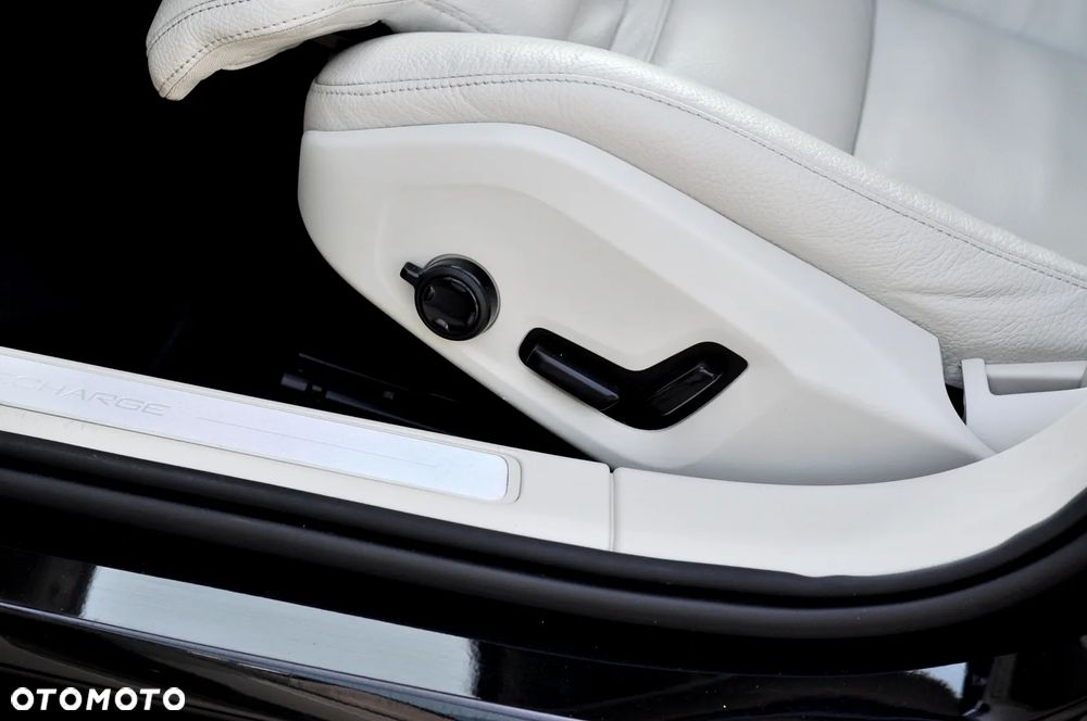 Volvo V60 T6 AWD Recharge Geartronic Inscription - 19