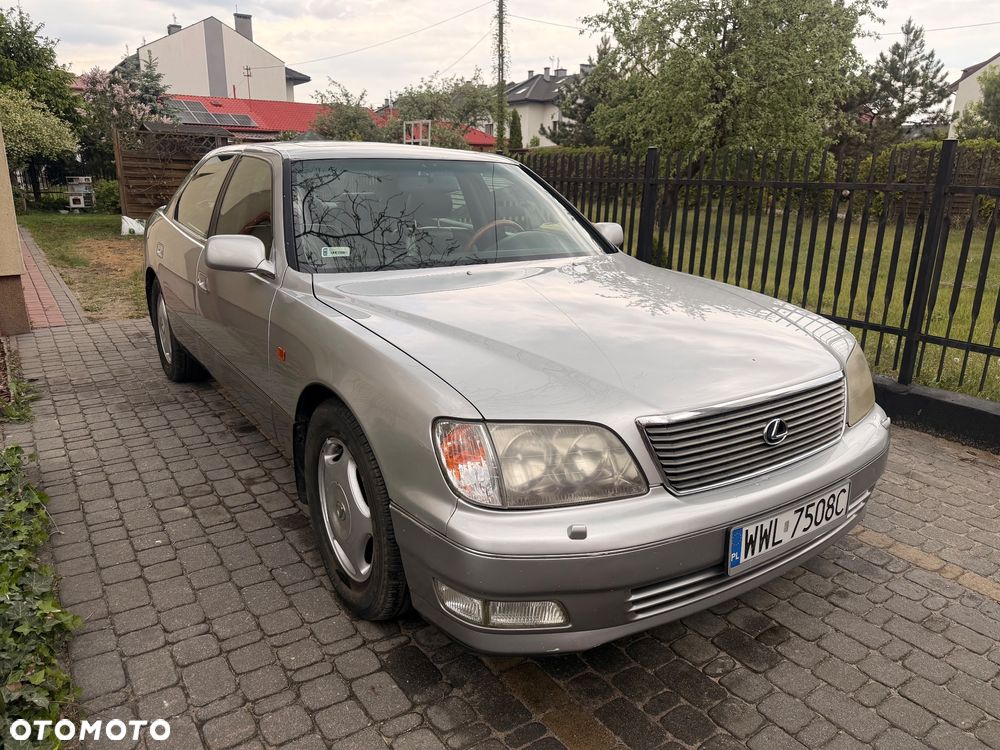 Lexus LS Standard - 1