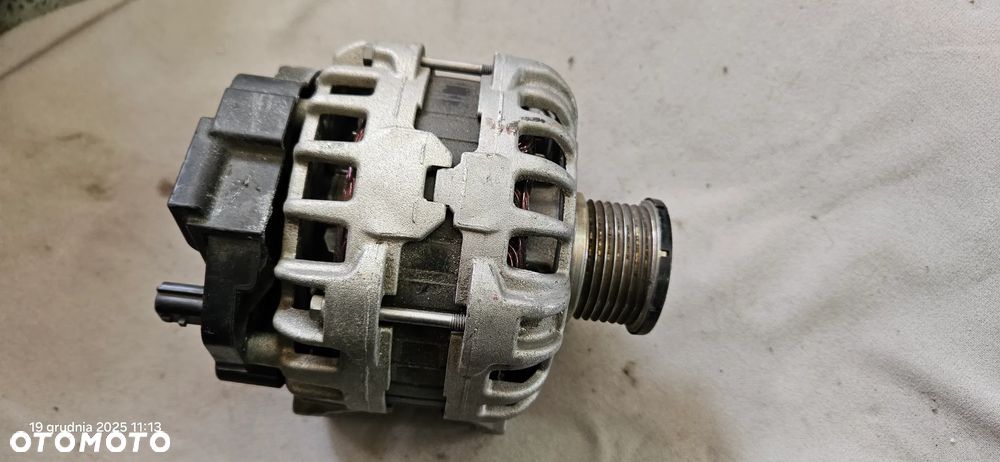 Alternator Renault Clio IV Captur 0,9 TCE 90A 231006007R - 1