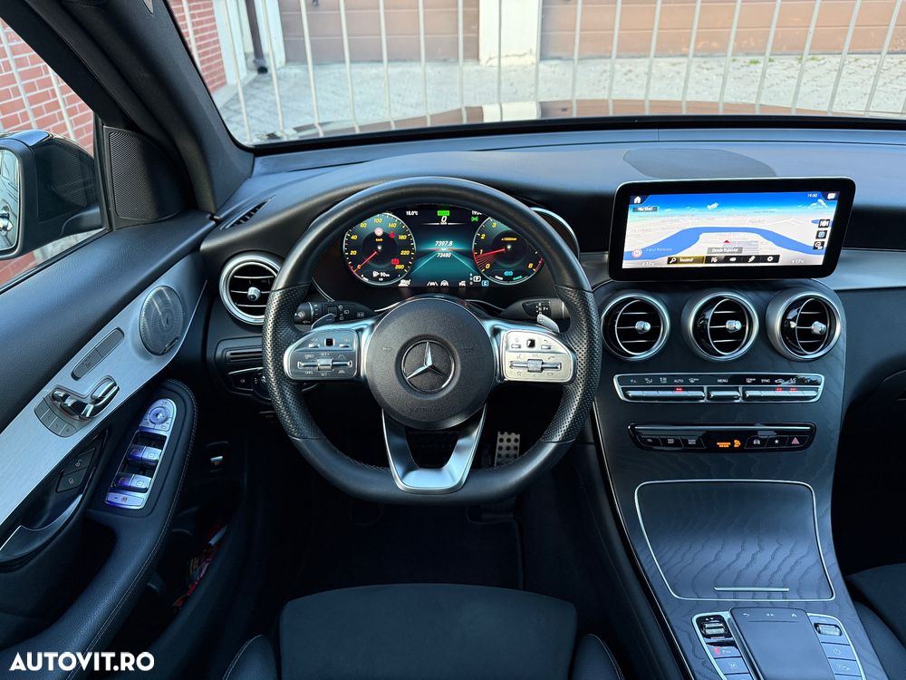 Mercedes-Benz GLC 300 4MATIC 9G-TRONIC AMG Line Plus - 10